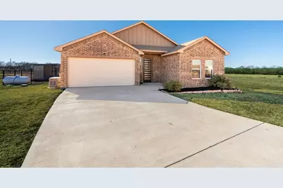315 Delatorre Street, Trenton, TX 75490 - Photo 2