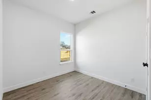 5428 Stephanie Dr, Haltom City, TX 76117 - Photo 6