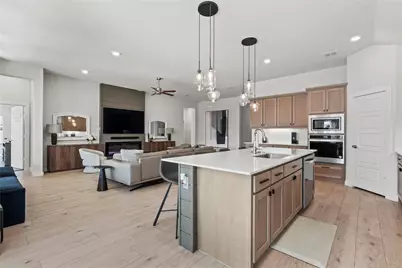 452 Leopold, Waxahachie, TX 75165 - Photo 6