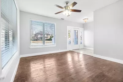 419 W 5th Street, Bonham, TX 75418 - Photo 2