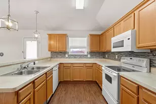 6930 Misty Meadow Ln, Arlington, TX 76002 - Photo 8