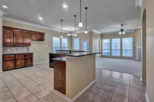 716 Crestridge Cir, Euless, TX 76040 - Photo 16