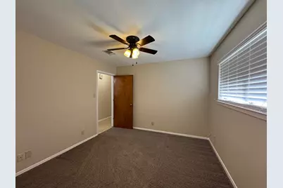 1002 Harbor Lakes Drive, Granbury, TX 76048 - Photo 20