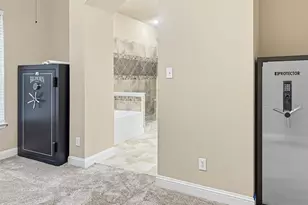 2919 Bandera, Grand Prairie, TX 75054 - Photo 18