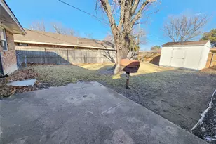 906 Pinedale Ln, Dallas, TX 75241 - Photo 4