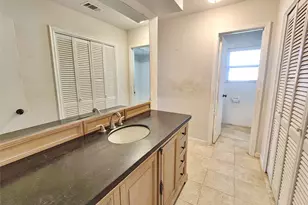 906 Pinedale Ln, Dallas, TX 75241 - Photo 36