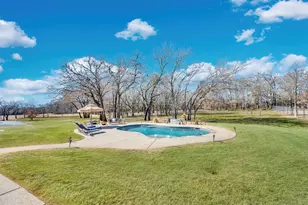 9834 County Rd 305, Grandview, TX 76050 - Photo 10