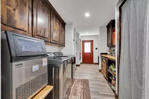 9834 County Rd 305, Grandview, TX 76050 - Photo 24