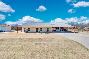 9834 County Rd 305, Grandview, TX 76050 - Photo 16