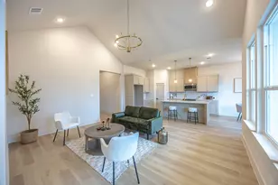 3325 Avenue G, Fort Worth, TX 76105 - Photo 6