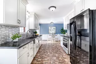 521 Val Oaks Ct, Hurst, TX 76053 - Photo 8