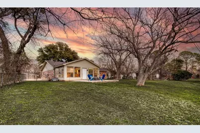 521 Val Oaks Court, Hurst, TX 76053 - Photo 26