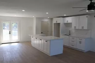 2406 Magna Vista Dr, Dallas, TX 75216 - Photo 6