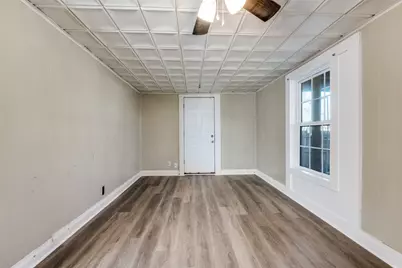 211 E Sherman Drive, Denton, TX 76209 - Photo 8