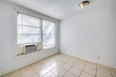 211 E Sherman Drive, Denton, TX 76209 - Photo 12