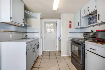 211 E Sherman Drive, Denton, TX 76209 - Photo 14