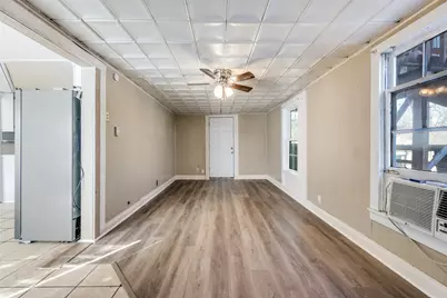 211 E Sherman Drive, Denton, TX 76209 - Photo 6