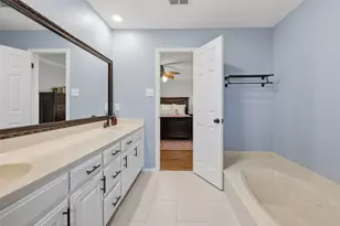 10120 Regent Row St, Benbrook, TX 76126 - Photo 16