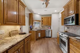 211 N Beverly Dr, Malakoff, TX 75148 - Photo 16