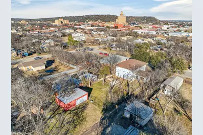 412 SW 4th Avenue, Mineral Wells, TX 76067 - Photo 38