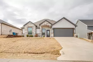 2708 San Gabriel, Granbury, TX 76048 - Photo 2