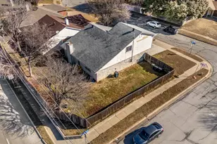 5808 Caprock Dr, Arlington, TX 76018 - Photo 34