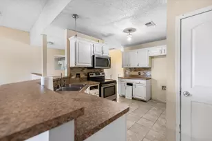 5808 Caprock Dr, Arlington, TX 76018 - Photo 12