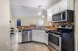 5808 Caprock Dr, Arlington, TX 76018 - Photo 30