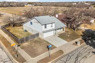 5808 Caprock Dr, Arlington, TX 76018 - Photo 32