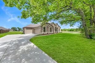 121 Doris Dr, Canton, TX 75103 - Photo 2