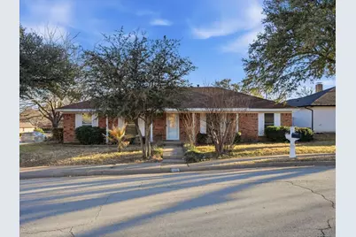 1401 Country Manor Road, Fort Worth, TX 76134 - Photo 2