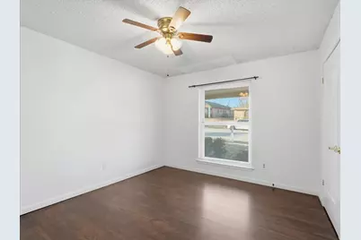 1401 Country Manor Road, Fort Worth, TX 76134 - Photo 20