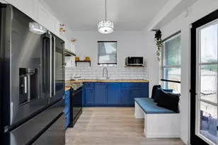 805 E Wise St, Bowie, TX 76230 - Photo 10