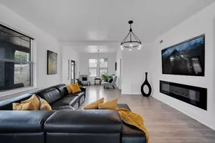 805 E Wise St, Bowie, TX 76230 - Photo 6