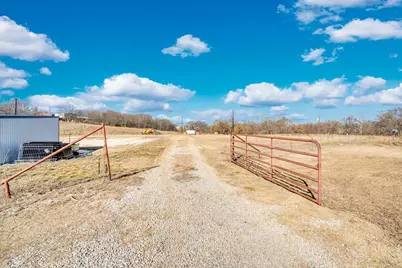 83 Baugh Road, Gainesville, TX 76240 - Photo 2