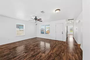 4925 Fitzhugh Ave, Fort Worth, TX 76105 - Photo 4