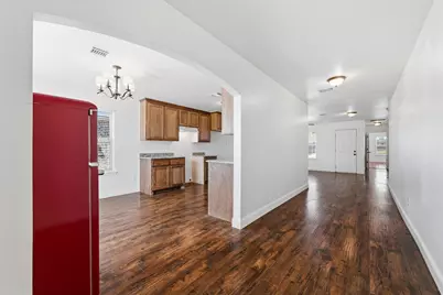 4925 Fitzhugh Avenue, Fort Worth, TX 76105 - Photo 2