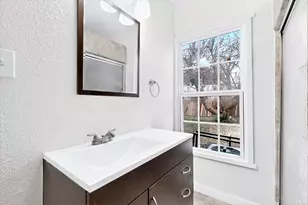 1816 Ellington Dr, Fort Worth, TX 76112 - Photo 24