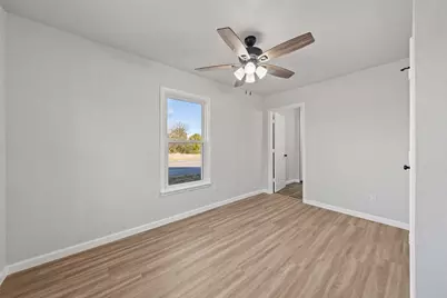 2400 S 26th Street, Waco, TX 76706 - Photo 10