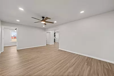 2400 S 26th Street, Waco, TX 76706 - Photo 4