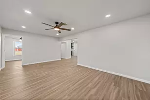 2400 S 26th St, Waco, TX 76706 - Photo 4