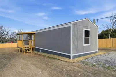 618 E 6th Street #B, Blum, TX 76627 - Photo 2