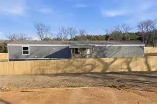 618 E 6th St, Blum, TX 76627 - Photo 1