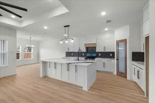 415 Hensley Dr, Grand Prairie, TX 75050 - Photo 4