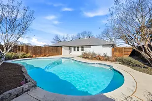 3008 Dibrell Dr, Plano, TX 75023 - Photo 2