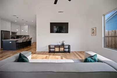 1350 Strickland Street, Dallas, TX 75216 - Photo 8