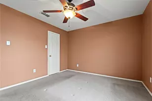 1029 Hidden Lake Dr, Burleson, TX 76028 - Photo 24