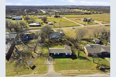 321 W Highway 199, Springtown, TX 76082 - Photo 30