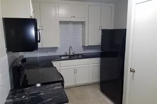 2909 Avenue A, Fort Worth, TX 76105 - Photo 2