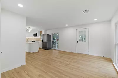 617 Ouida Street, Grand Prairie, TX 75051 - Photo 4